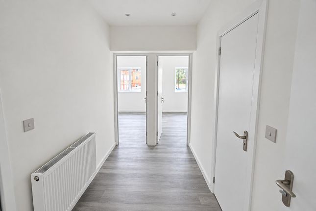13a, Northumberland Park, London photo 2