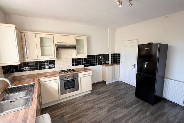 45, Vicar Road, ROTHERHAM photo 3