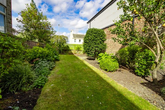 Flat 1, 2a, Castle Street, Montrose photo 4