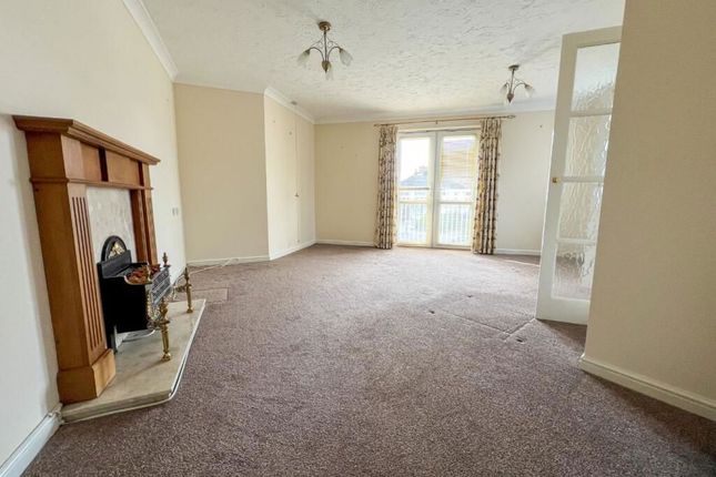 Flat for sale in Lugtrout Lane, Solihull