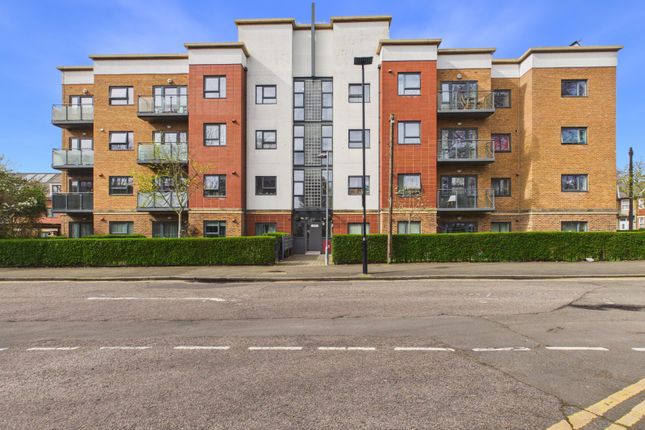2-bed flat on Flat 13, Sopwith House,, Elmwood Avenue, Feltham, £300,000