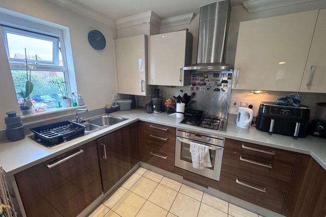Comet House Flat 13, New Road, Hayes photo 4