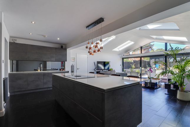 16, Butterfield Lane, St. Albans photo 4