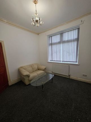 10 Tennis Street, Burnley photo 4