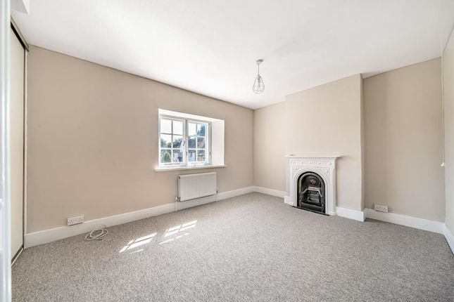 Cottage to rent in Woodgreen, Witney