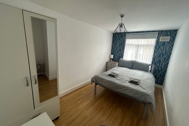 174a, Vauxhall Bridge Road, London photo 3