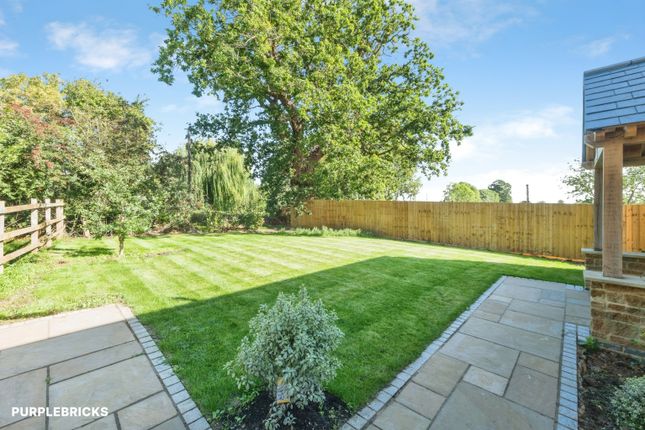 Oak Tree House, Fardon Way, Deddington photo 4