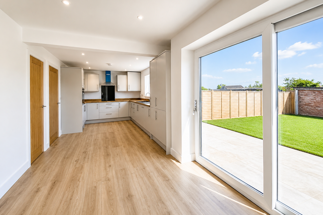 25, Laburnum Drive, Lincoln photo 2