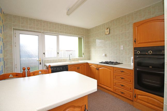 5, Northway, Fleetwood photo 3