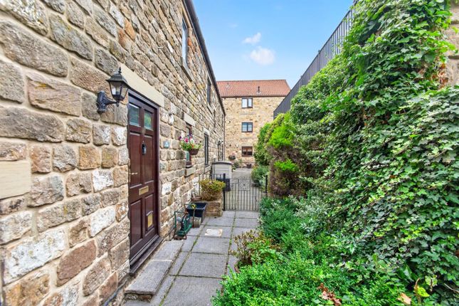 14, Low Mill Court, Harrogate photo 4