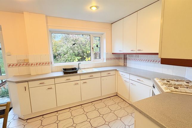 6, Pool Meadow Close, Birmingham photo 3