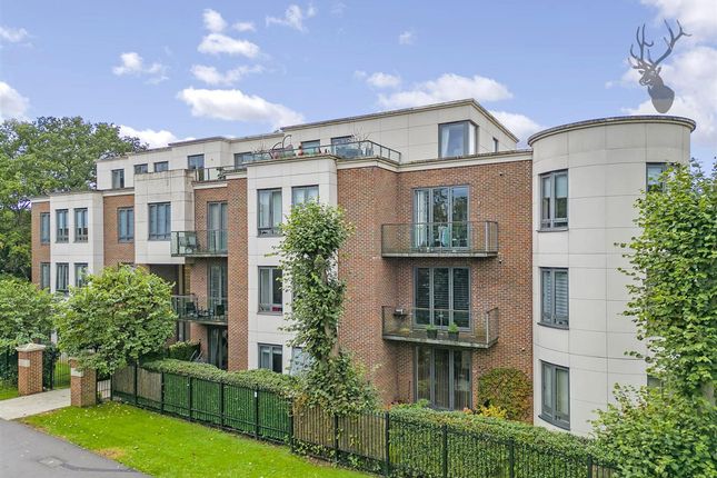 1-bed flat on 11 Eton Heights, Woodford Green, £2,000/mo