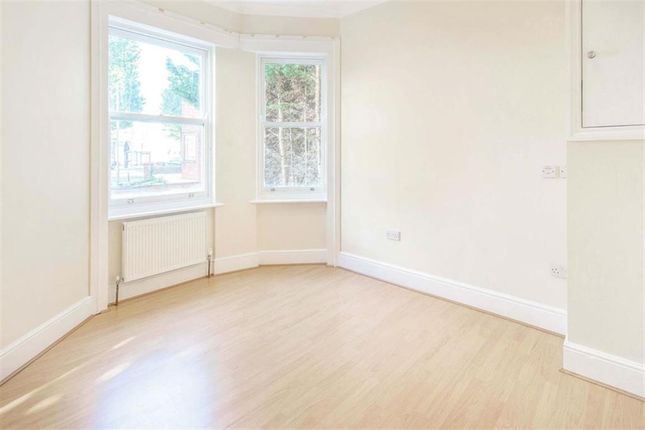 Flat 2, Luss House, 34, Jevington Gardens, Eastbourne photo 5