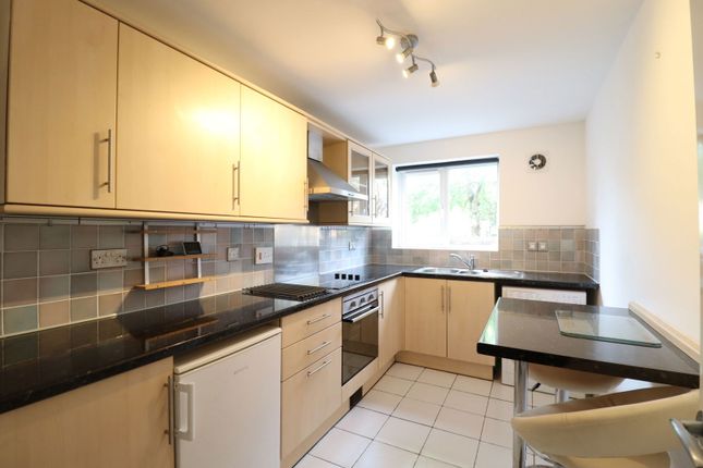 20, Highmoor, Swansea photo 3