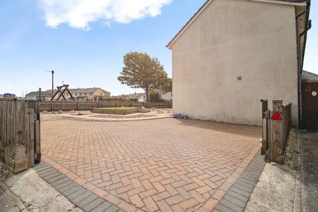 8, Grangecroft Road, Dorset photo 3