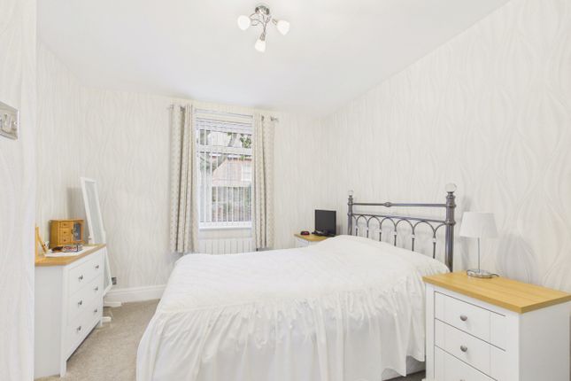 1, Grayburn Court, Beverley photo 4