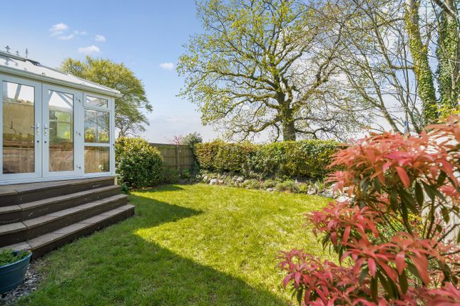 25, Simcoe Way, Honiton photo 2