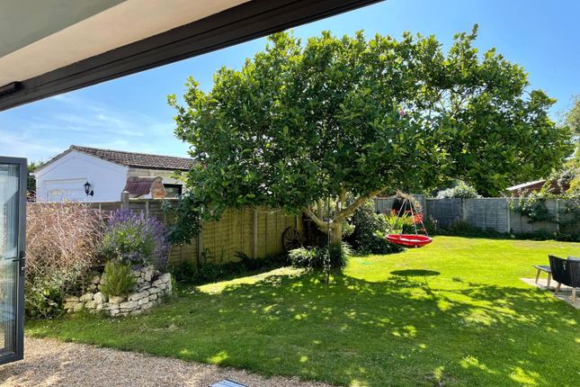 19, Chichester Avenue, Hampshire photo 3