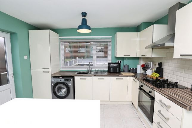 81, Inskip, Skelmersdale photo 4