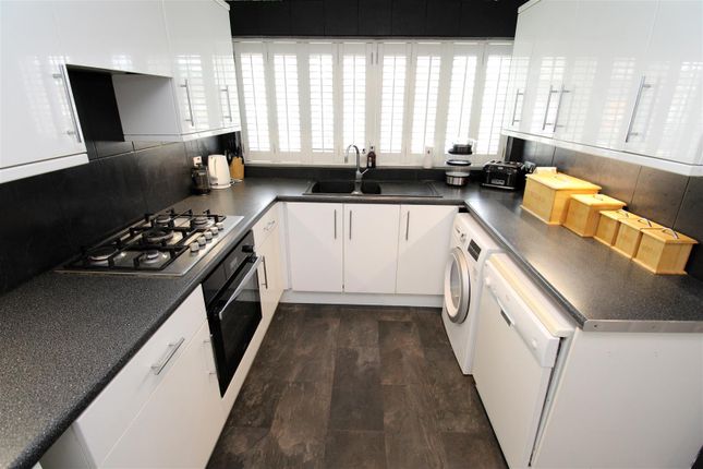 79, Ash Tree Drive, West Kingsdown, Sevenoaks photo 3