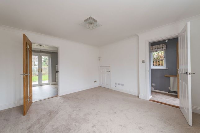9, Smock Meadow, Ipswich photo 2