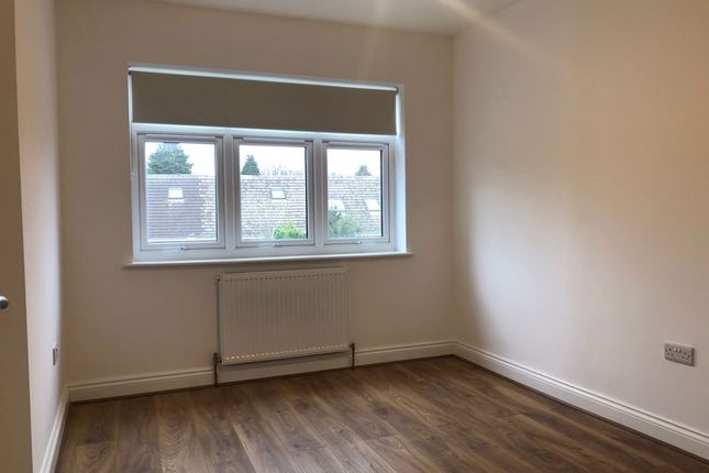 Flat 2 London House, Lower Road, Maidenhead photo 5