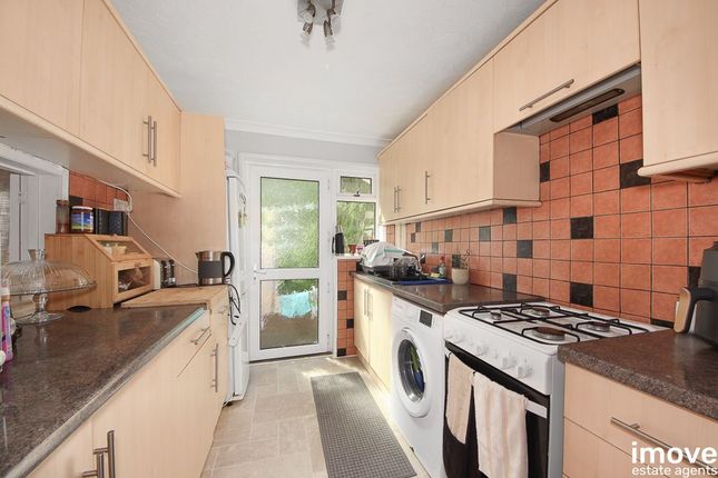 36 Queensway, Torquay photo 4