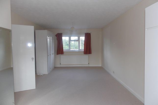 Detached house to rent in The Street, Meopham, Gravesend