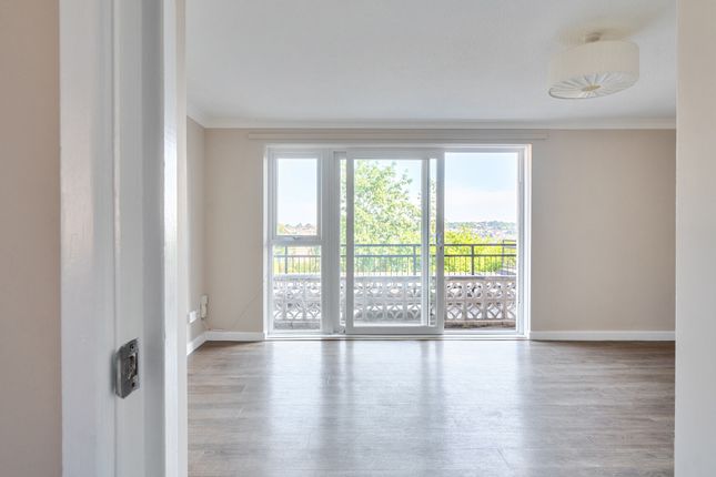 Flat 1, Stratford Court,, Westover Gardens, Somerset photo 4