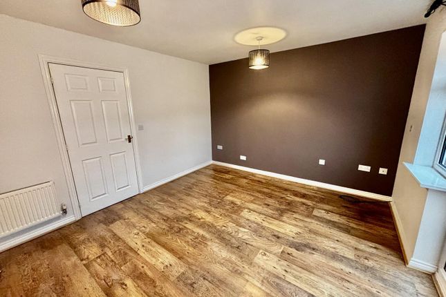 39, Carnation Way, Nuneaton photo 3