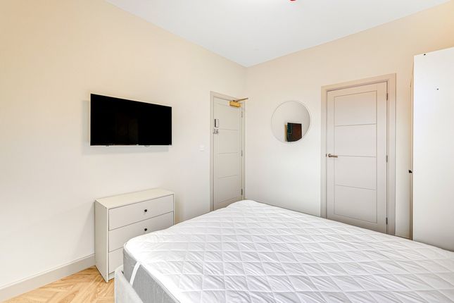 Room 2 61, Guildford Road, Southend on Sea photo 4