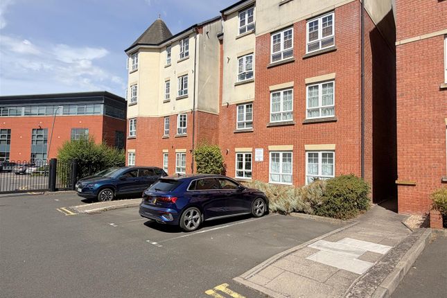 Flat 5, Wallwin Place, Warwick photo 3