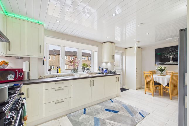 171 Mill Hill, Cleator Moor photo 2