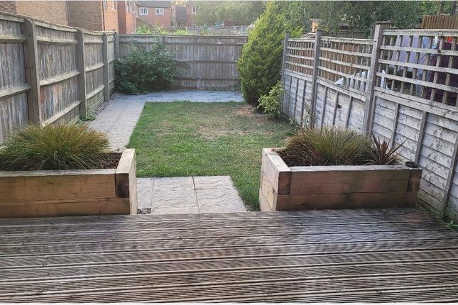43, Pennine Way, Swindon photo 2