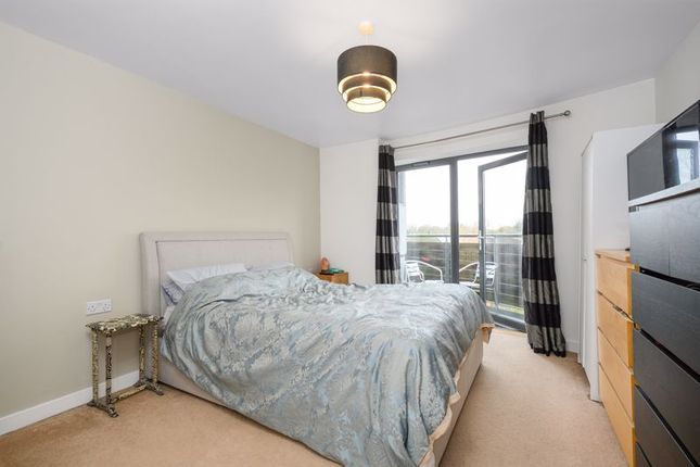 Flat for sale in Mayfield Road, Hersham, Walton-On-Thames