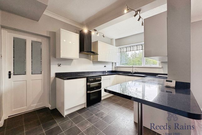 20, Mill Hill Road, Tyne and Wear photo 4