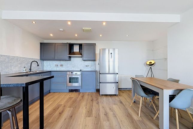 Flat 7, 28A High Street, Cardiff photo 3
