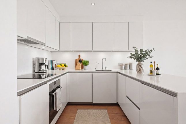 Flat 11, 353-359, Finchley Road, London photo 4