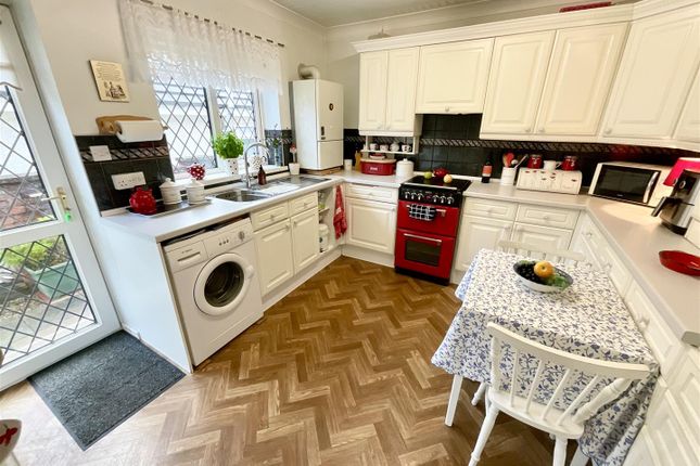 81, Parc Tyisha, Burry Port photo 4
