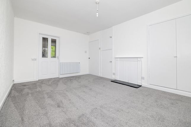 Thumbnail Flat to rent in Pentland Avenue, Dundee