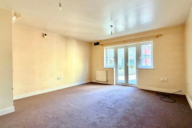62, Combe Street, Chard photo 3