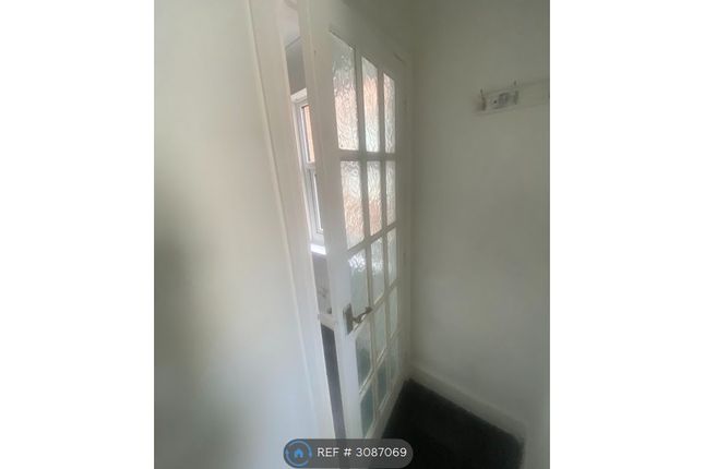 Flat, Weymouth photo 2