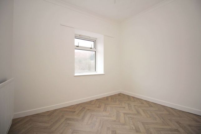 29a, High Street, Ogmore Vale photo 4