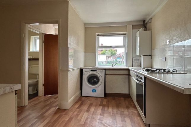 12, Austen Avenue, Doncaster photo 4