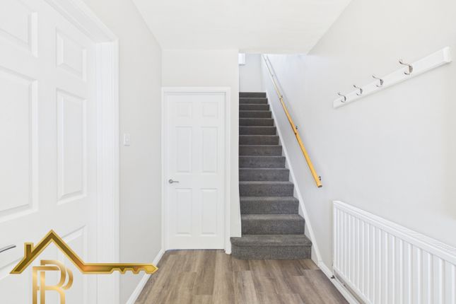 75, North Hill Drive, Romford photo 3
