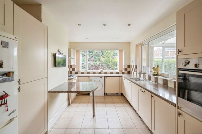 14, Normanby Road, Scunthorpe photo 4