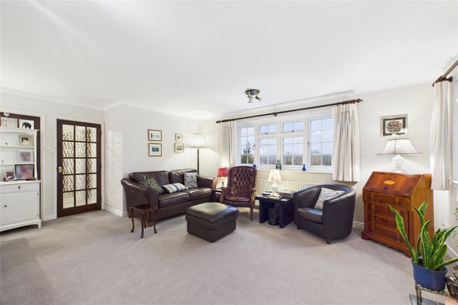 22, Mountbatten Rise, Sandhurst photo 4