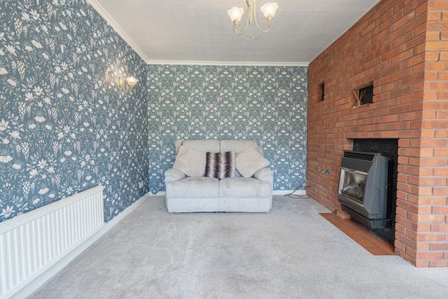 4 Dovedale Road, Leicester photo 4