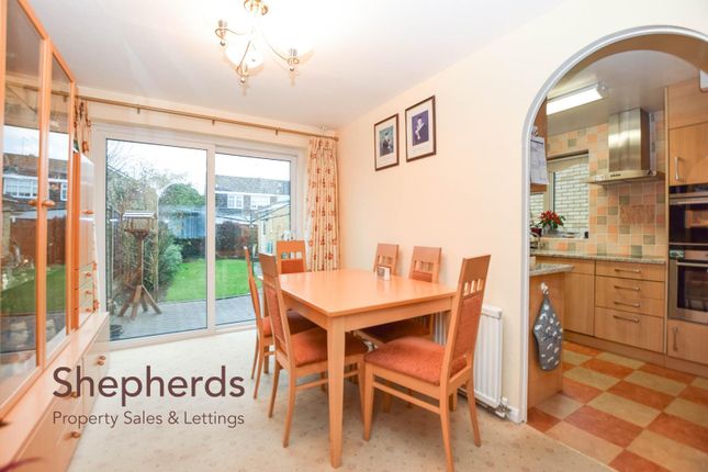 19, Perrysfield Road, Cheshunt photo 4