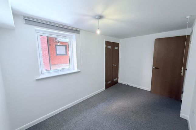22, Nottingham photo 5